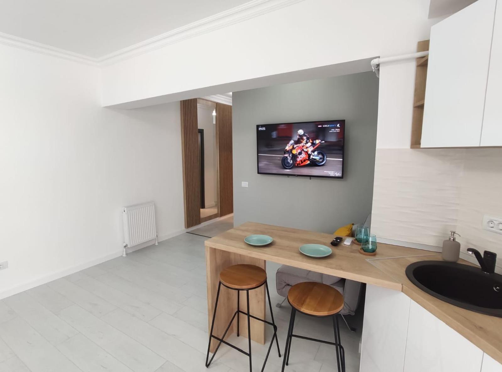 Del Mar Mamaia Studio