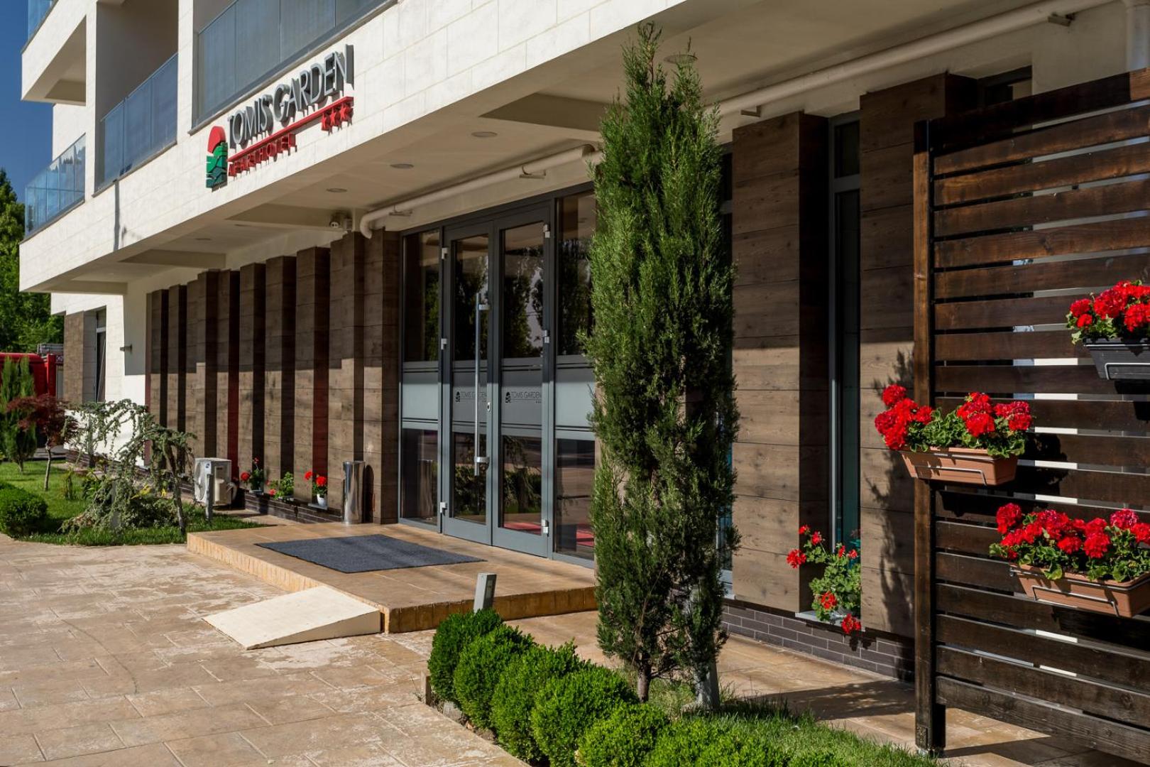 Tomis garden hotel