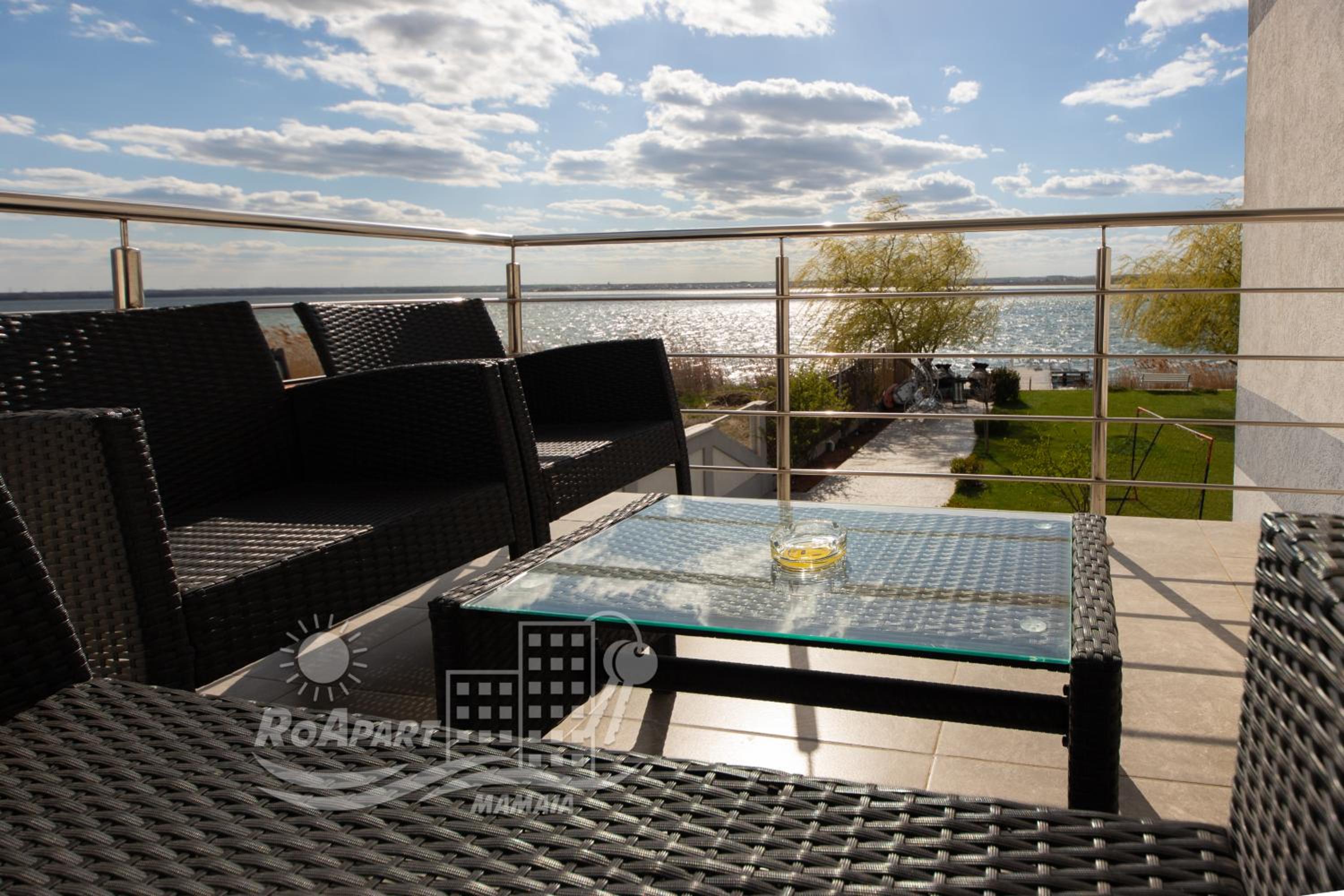 RoApart Mamaia