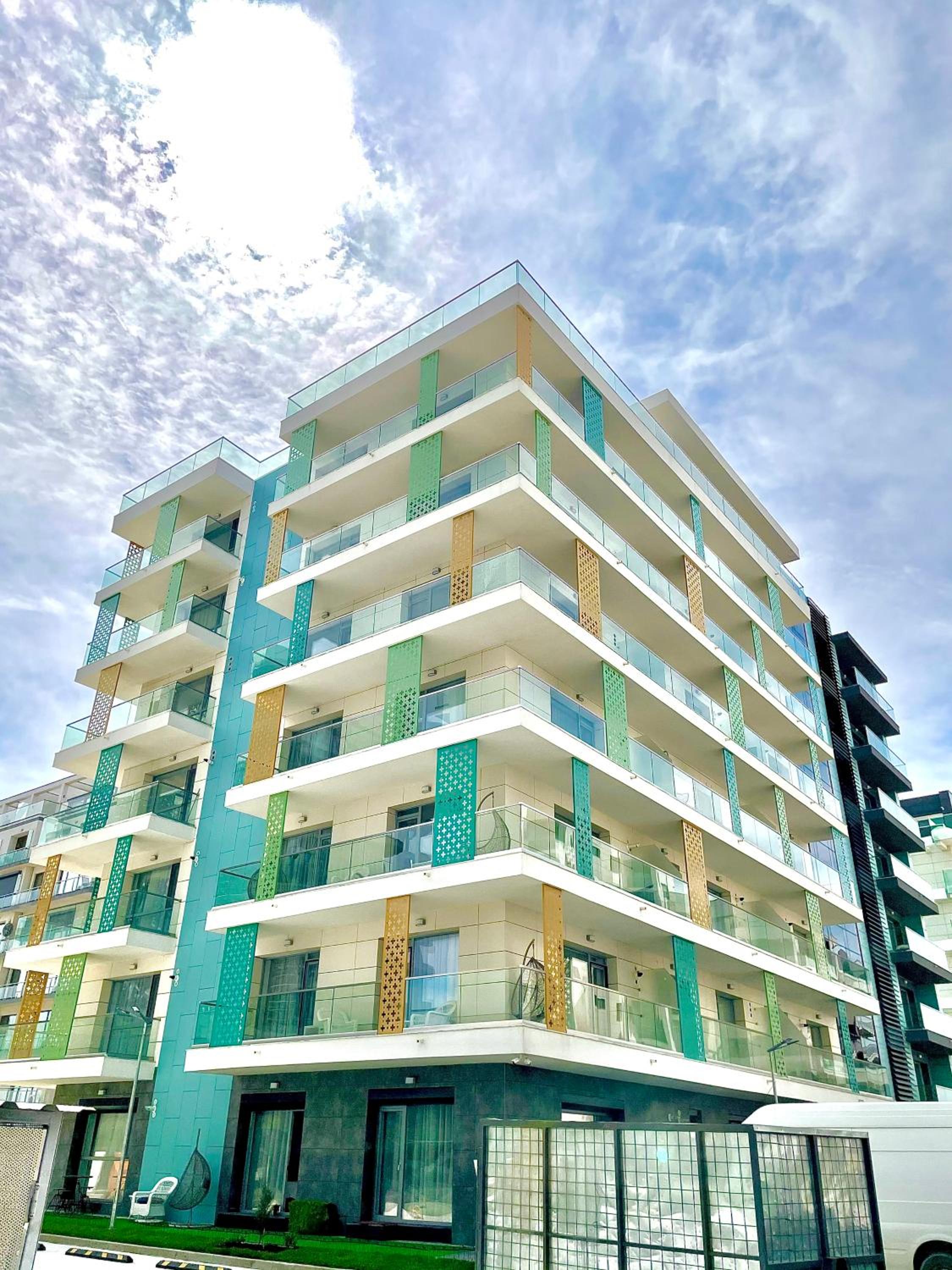 Delos Apartments Mamaia