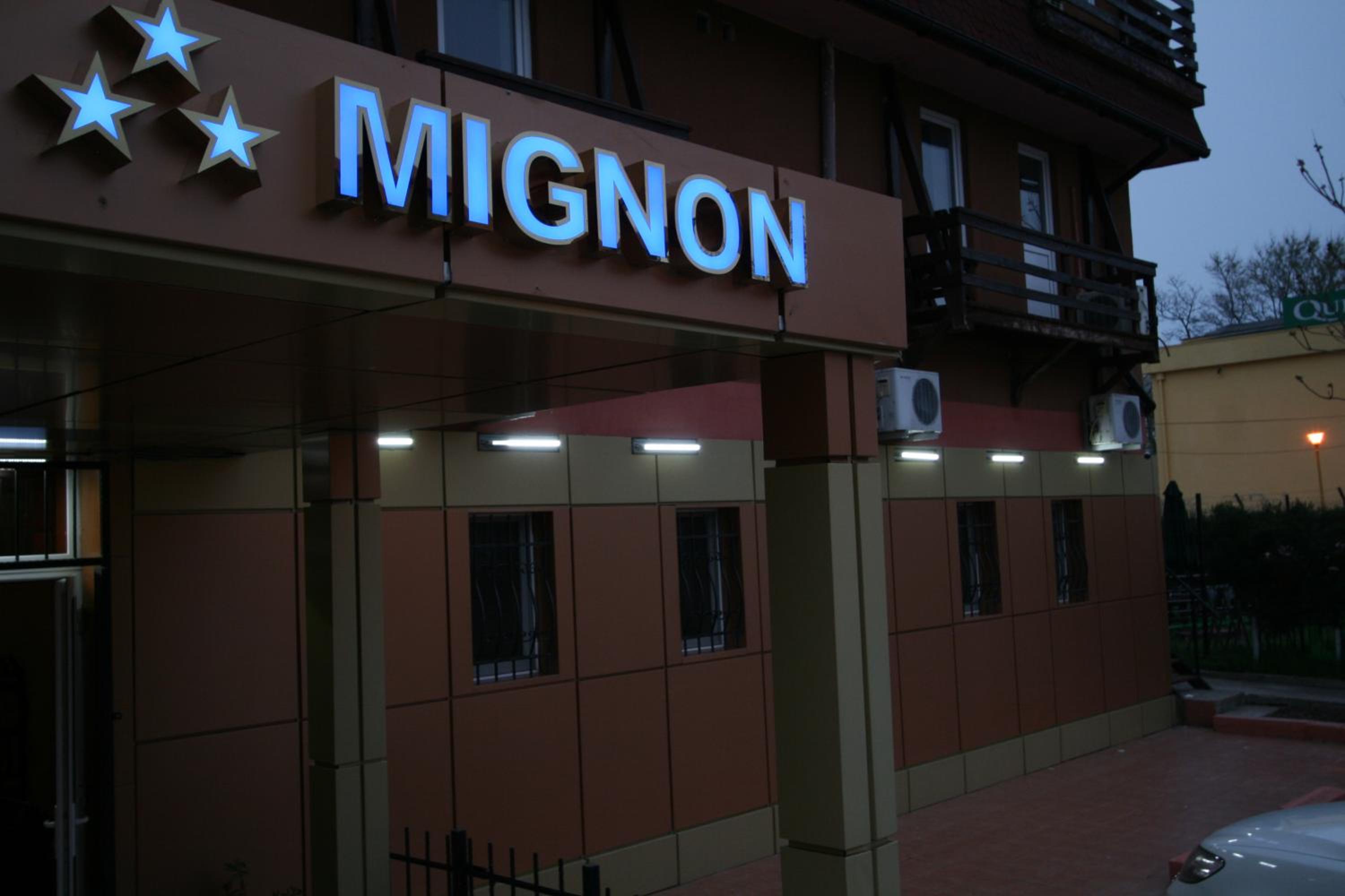Mignon Mamaia
