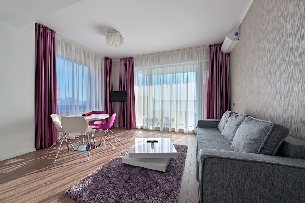 Hotel Tomis